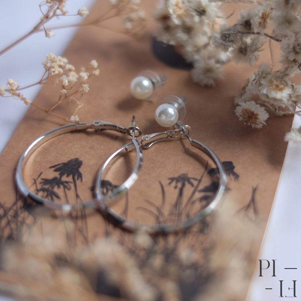 NWOT Set of 2 earrings faux pearl and silver hoops